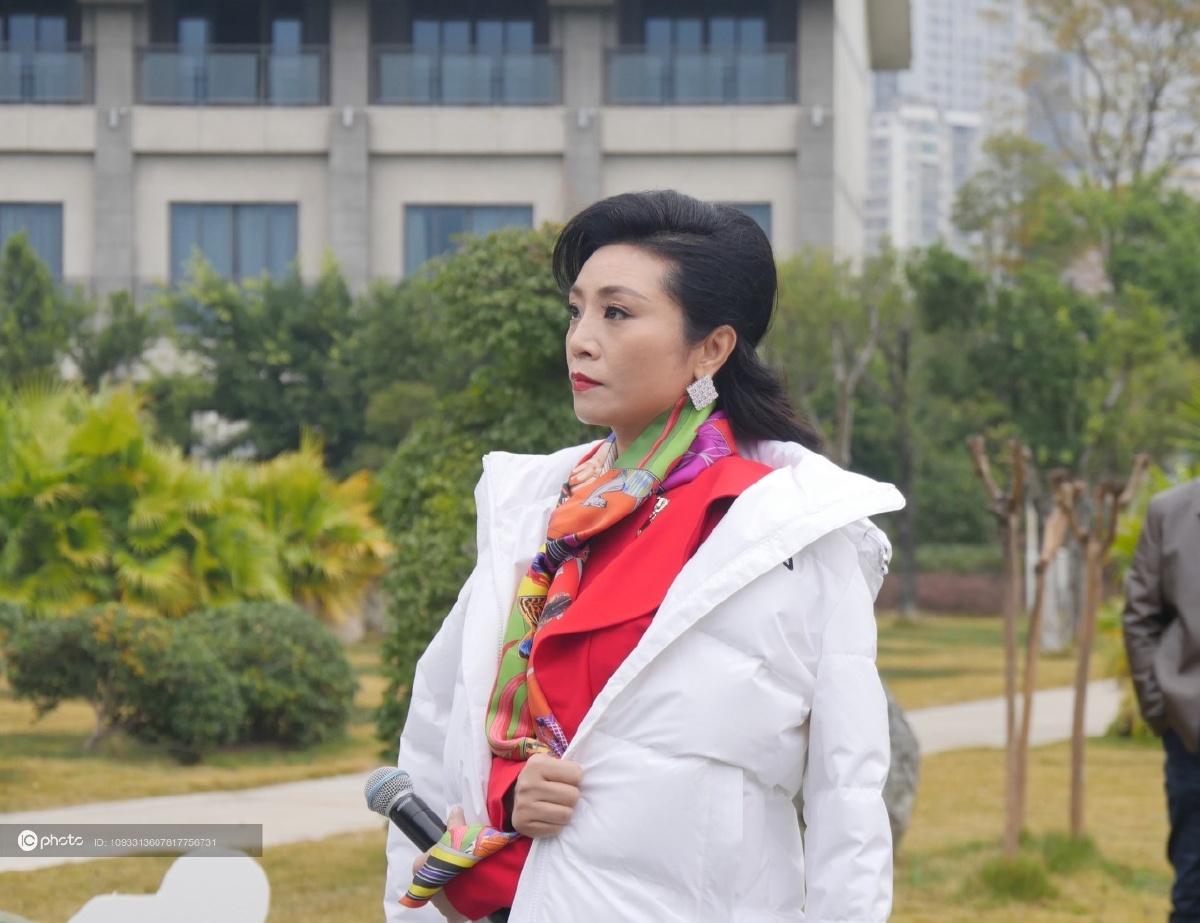 歌唱家李丹阳出席2020年度巫山恋橙开园仪式暨数字化产业发展峰会