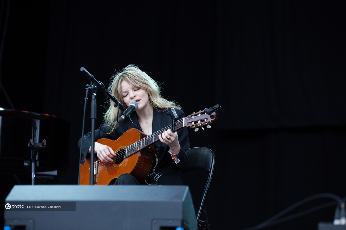 美国民谣女歌手jessicapratt现场演出