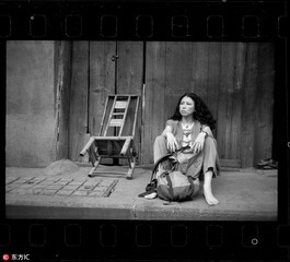 三毛_作家1990年9月成都jpg