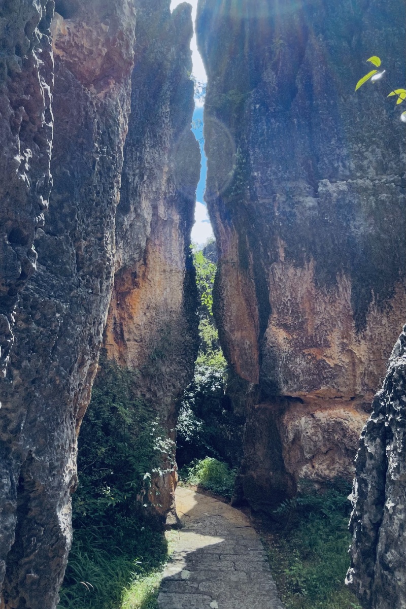 奇特的一线天乃古石林