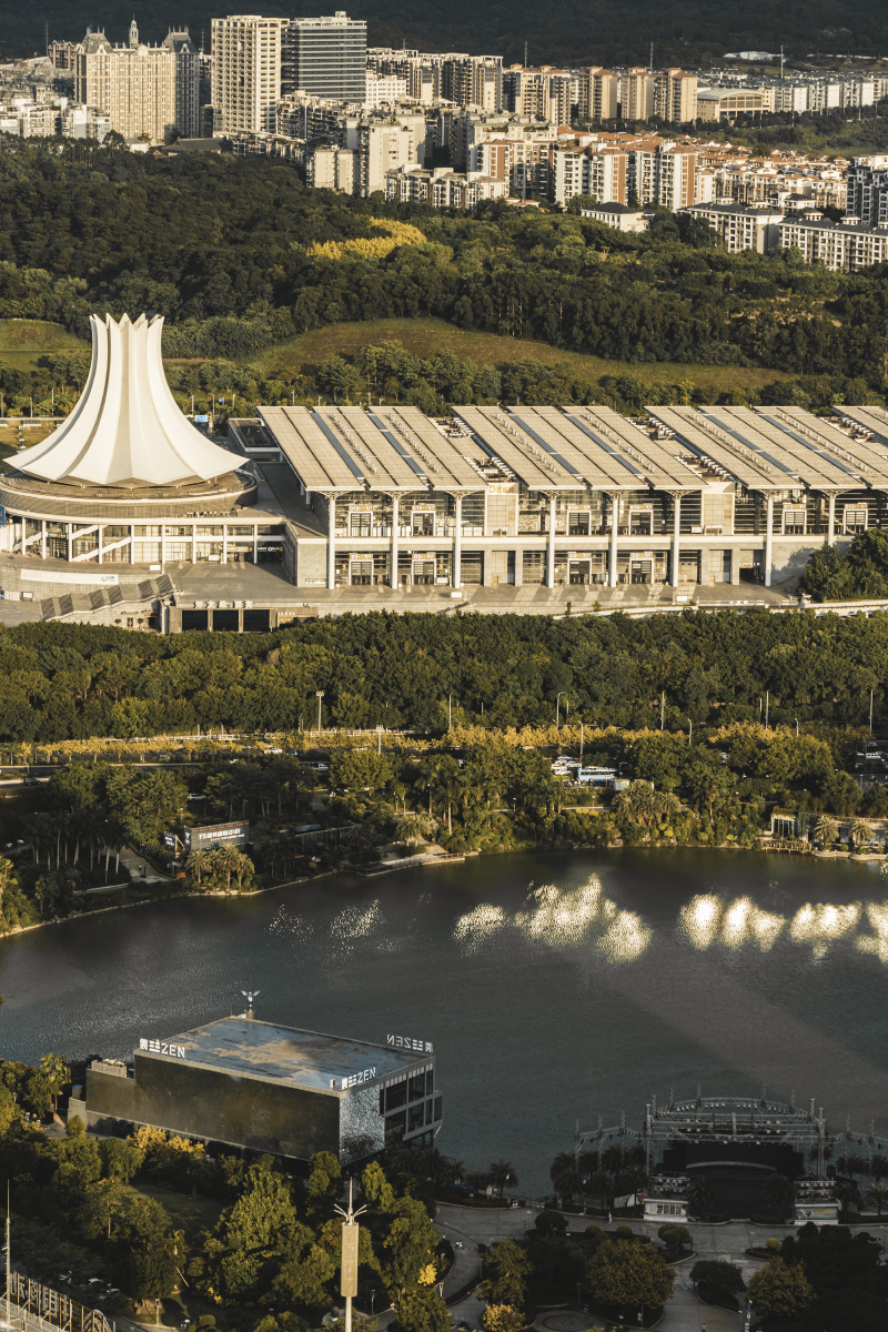 都市丛林叁摄于广西南宁市地王大厦云顶观光