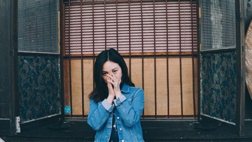 001