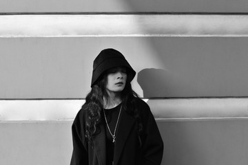 001