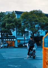 5DDA9820-EBE0-4ED5-BC95-309B46F826AB/L0/001