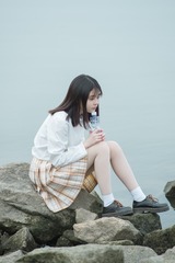 001