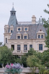 1879621