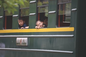 273961