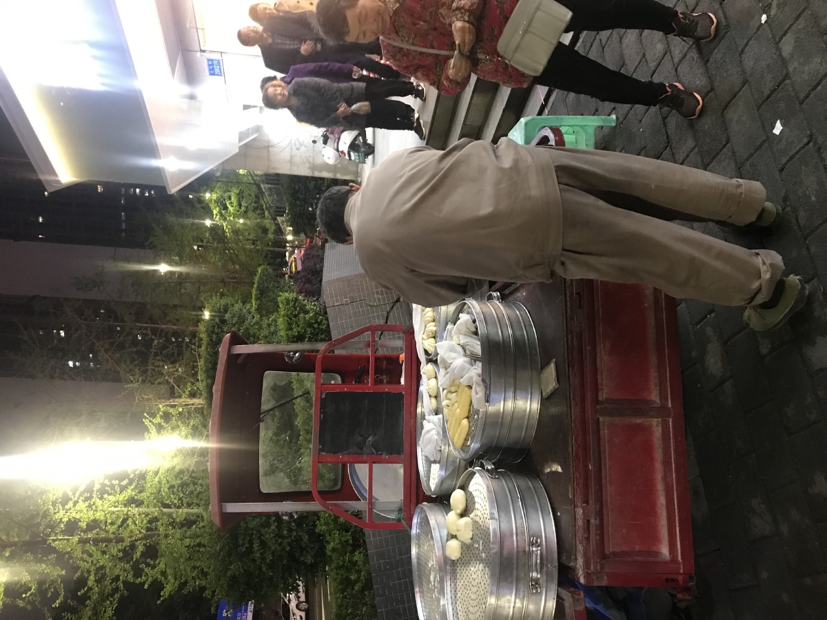 包子车 - 彭光新人像摄影 - 图虫