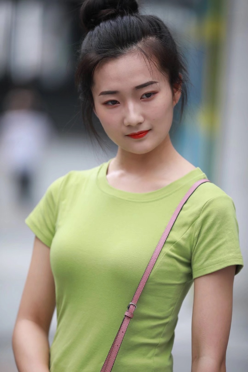 靓女- 彭光新人像摄影 - 图虫