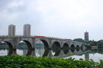 640315