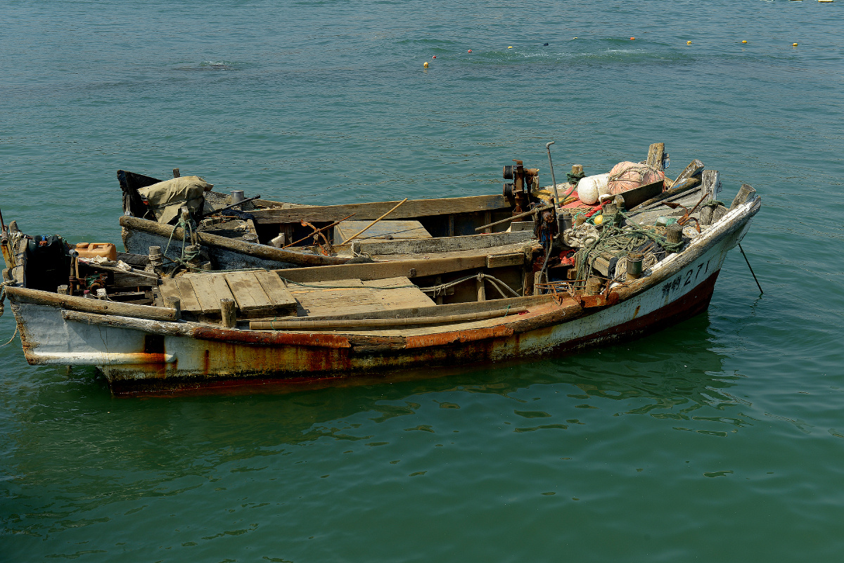【亘古长安】小木船〔拍摄地点:青岛海岸