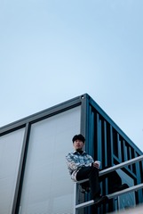 001
