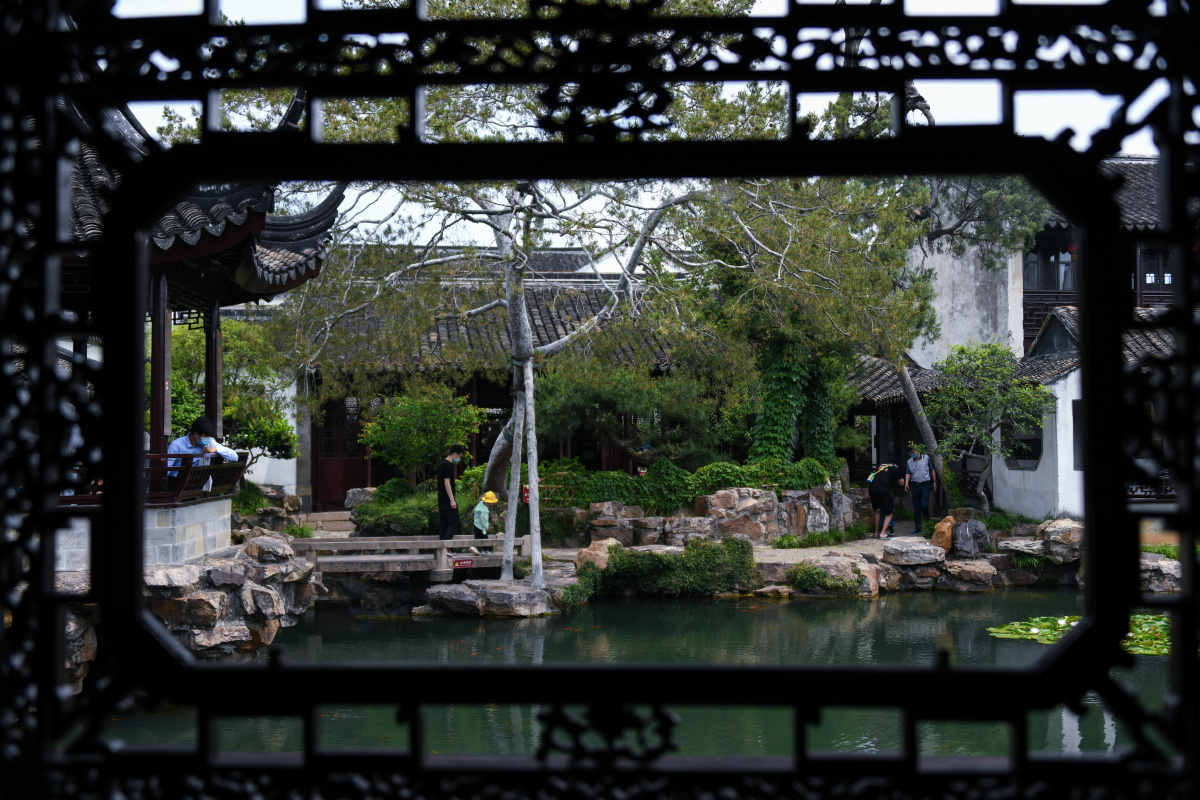 苏州网师园江南中小型古典园林的代表作品成为小园极则有楼阁台亭等号