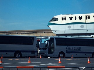 717784