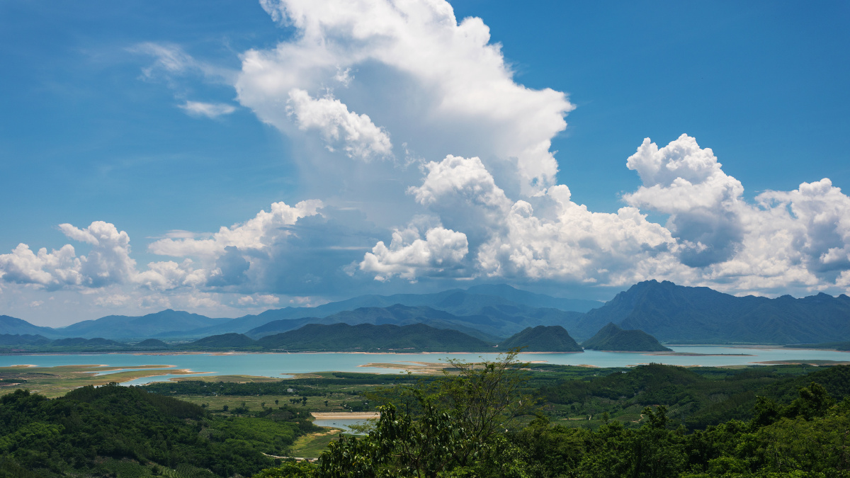 海南山好水好空气好