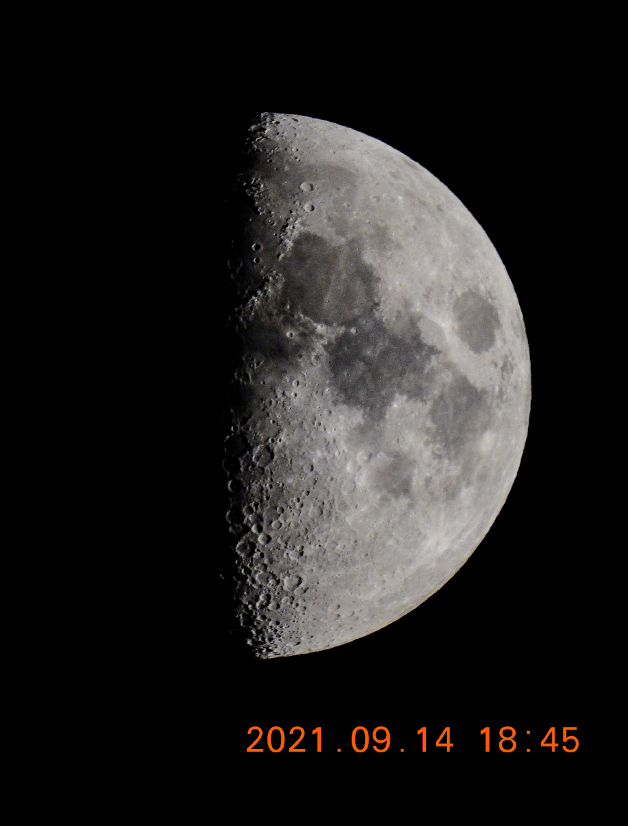 19点前的半月亮