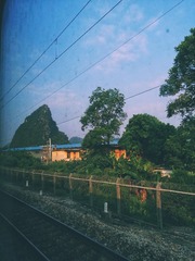 383245