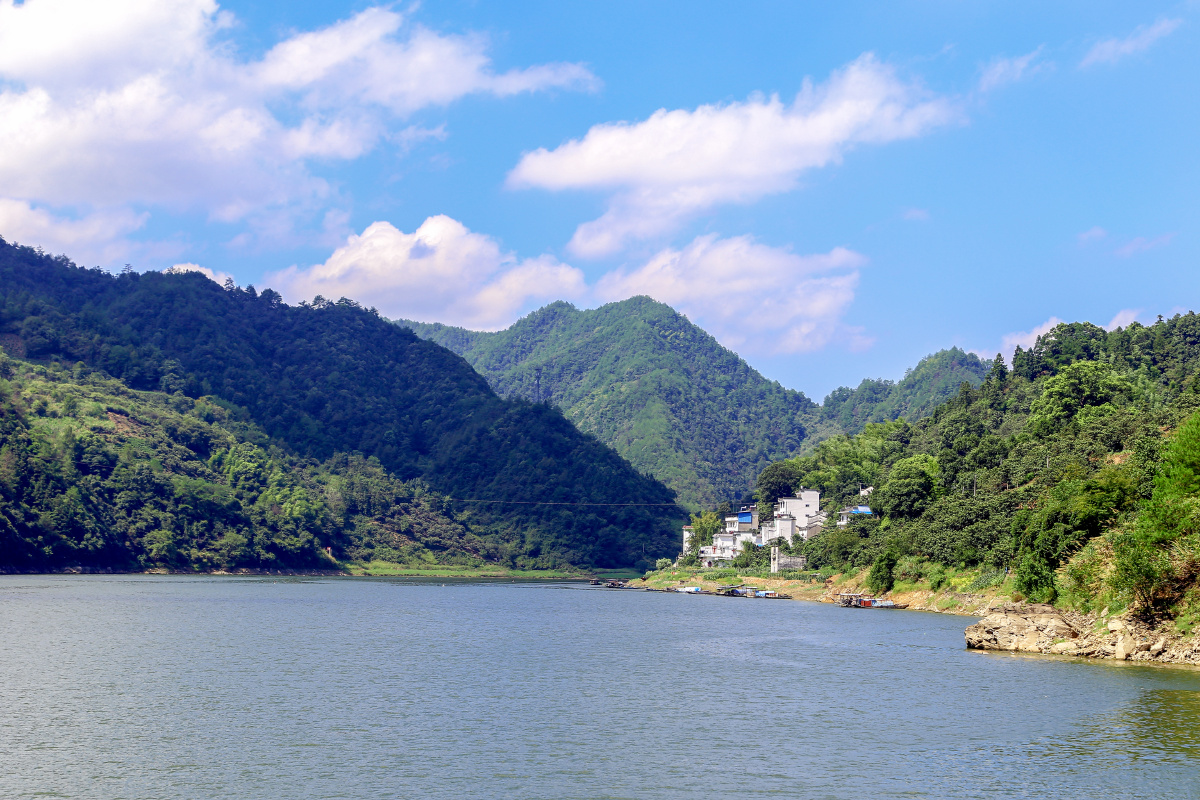 屯溪歙县新安江源头