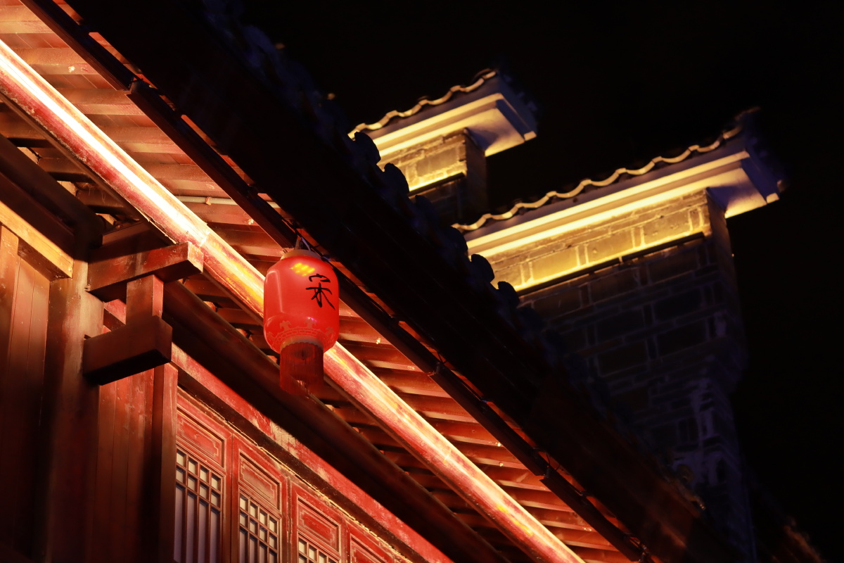 郁孤台夜景古建筑宋城