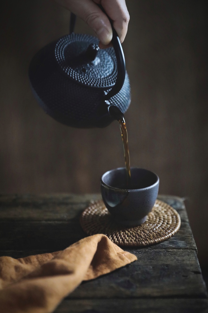 一人一书一茶一心情