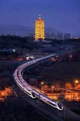 古塔新影