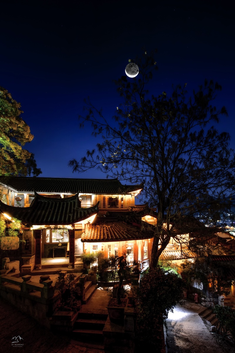 月与灯依旧不见去年人