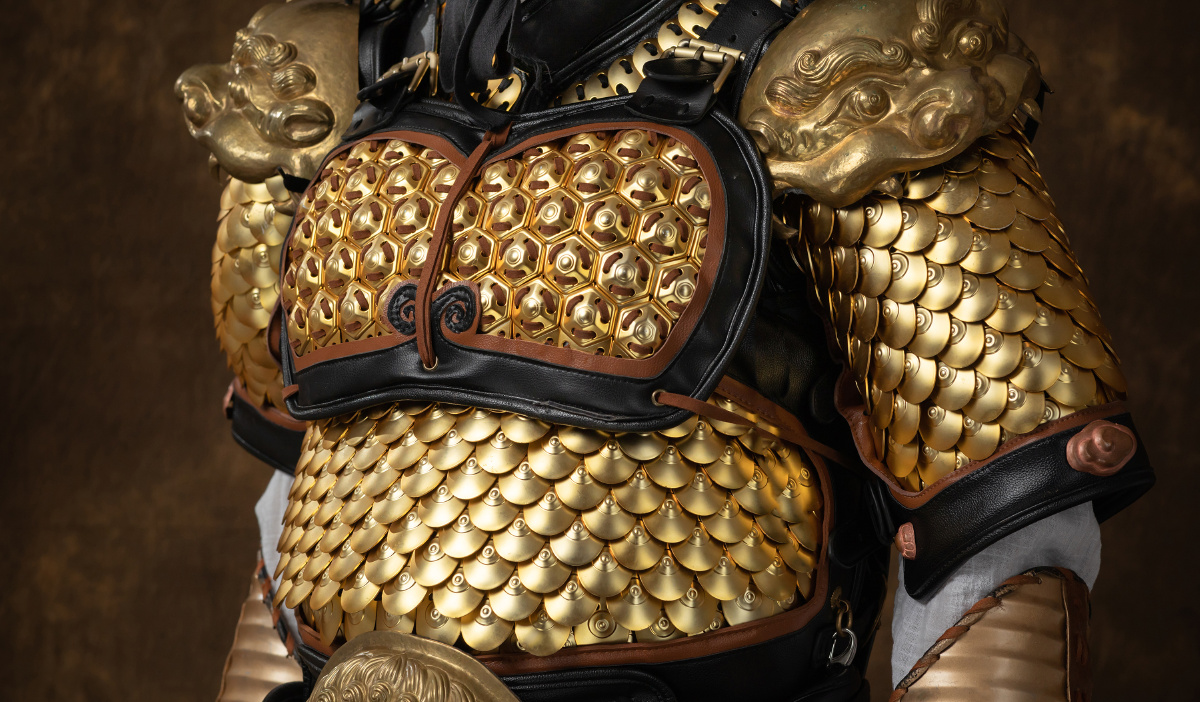 今朝铁血山河固他日聚饮祥云端黄金龟背鱼鳞甲制备缀甲堂模特长安博武