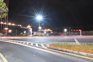 1566733