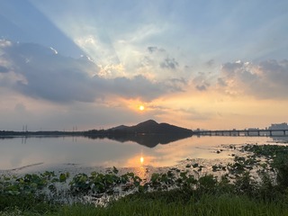 9E8FD51C-AE21-41E8-827F-2388815B6B1B/L0/001