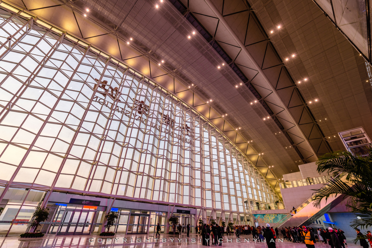 济南东站候车室 - 一思一尘缘 - 图虫