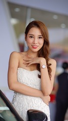 700987