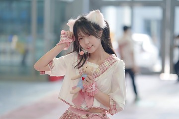 F9C68584-2AD5-42F6-8829-4813CD4A7DC9/L0/001