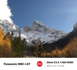 1061585