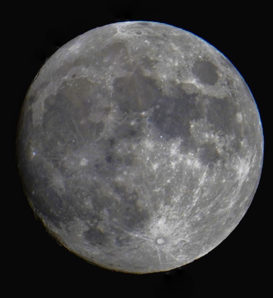 索尼200600拍的月亮原来长这样没看到嫦娥小姐姐