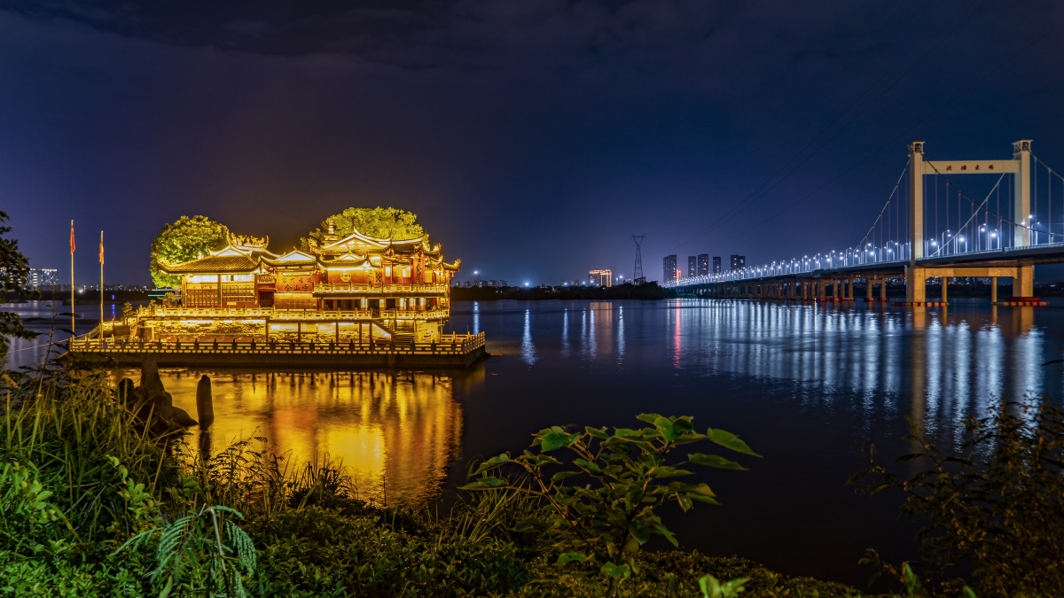 福州金山寺夜景灯光照繁华落幕归于寂静凌晨深夜人已酣睡鬼已出没独于