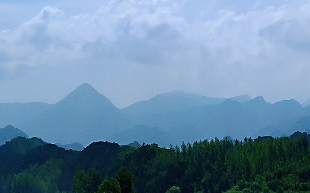 风景远处有青山