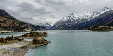 然乌湖