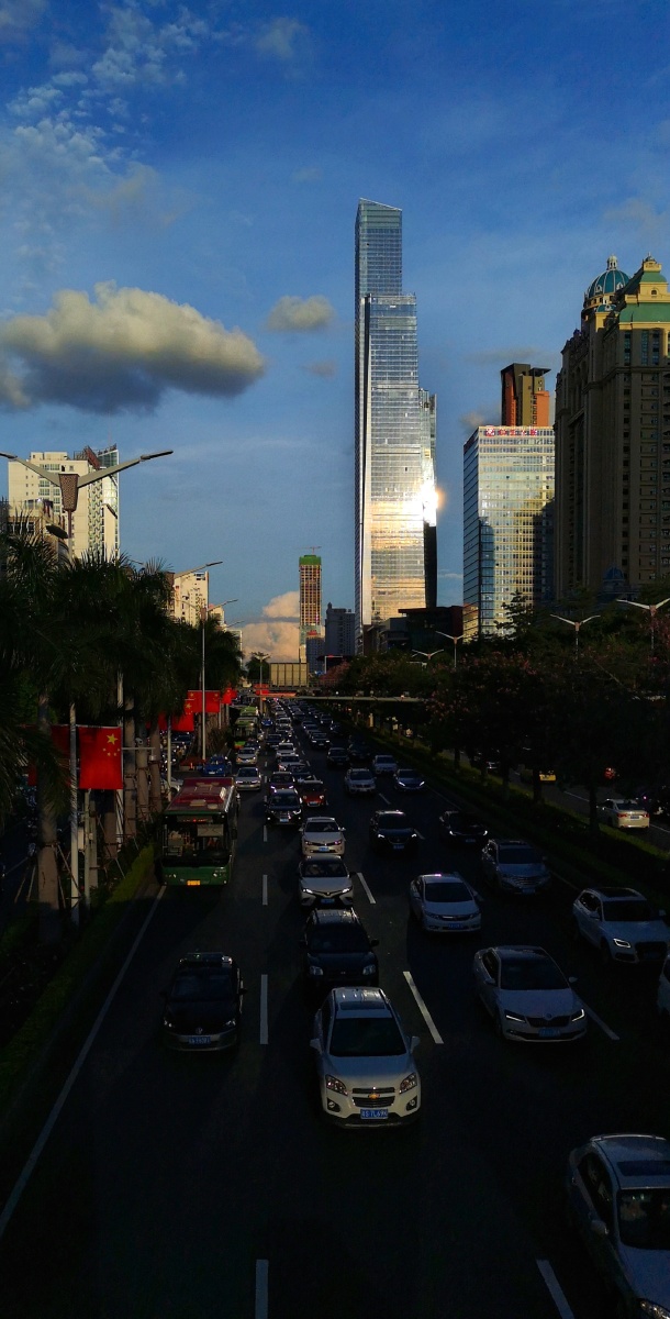 广西南宁市民族大道街景