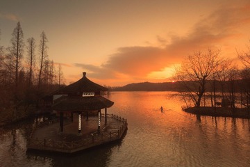 黛色参天