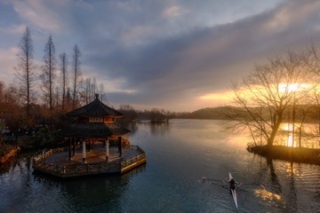 黛色参天
