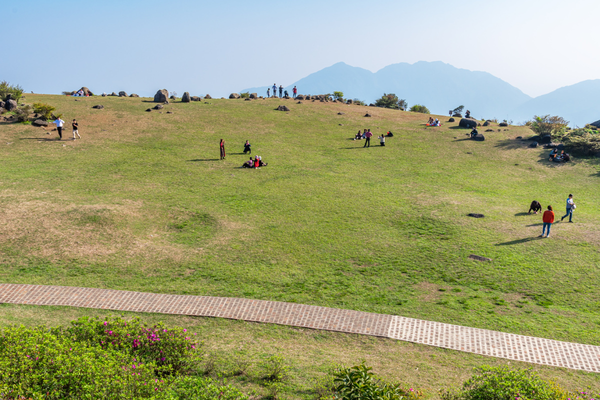 休闲露营好场地潮州凤凰山天池草坪