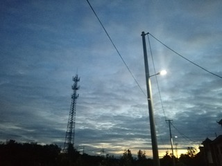 3073945