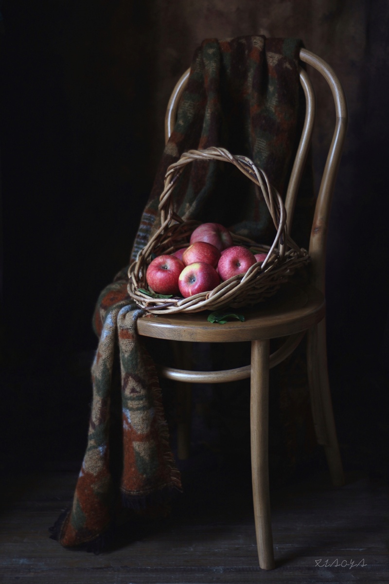 苹果暗调油画风