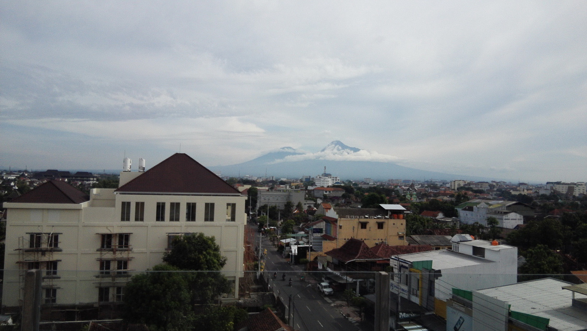 水宫 日惹大学 与 银器街 青旅