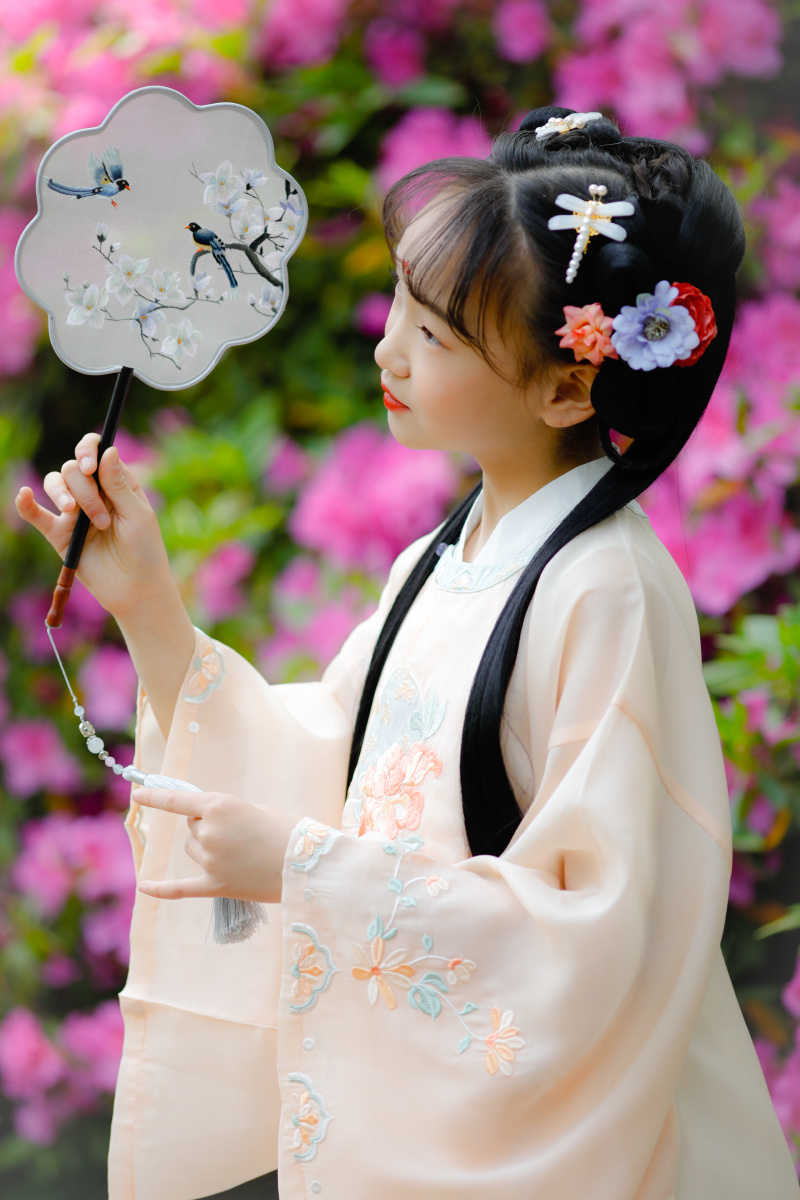 寄畅园汉服小美女写真