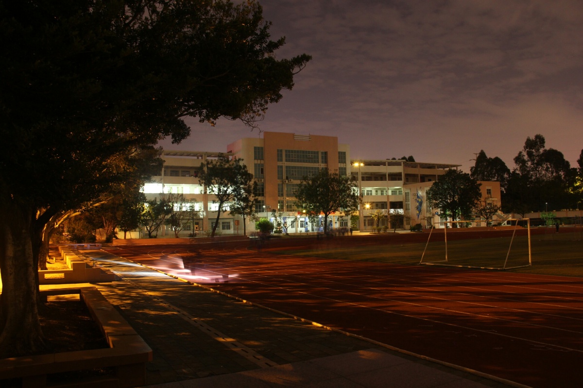 学校的夜晚