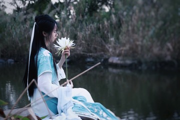 001
