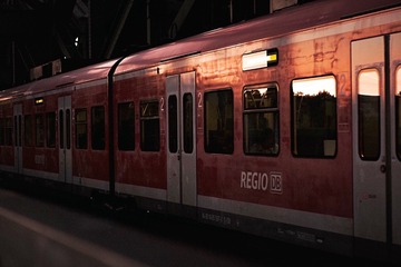 702