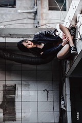 001