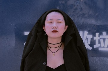 2304061